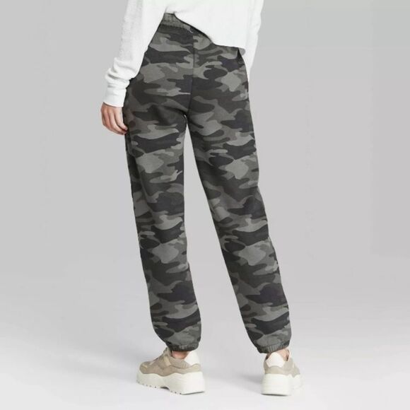 NWT Camo High Rise Waist Fleece Sweatpant Jogger Pant Sz S Wild Fable - Picture 2 of 11